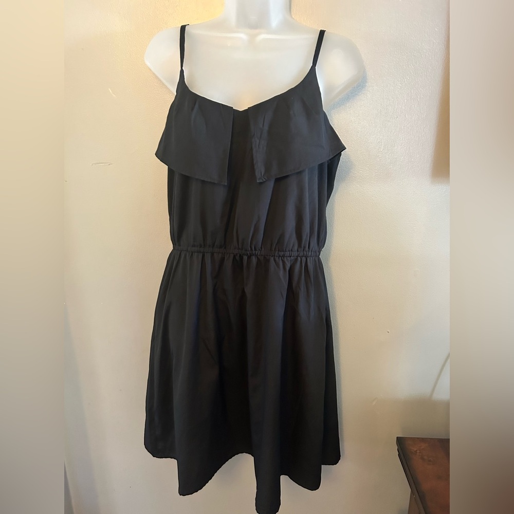 H&M dress - black sleeveless lightweight basic casual gathered waist - Picture 2 of 9